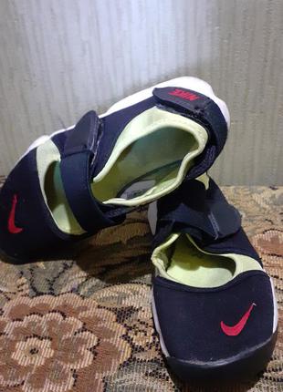 Кросовки дитячі  nike 33,5 р.