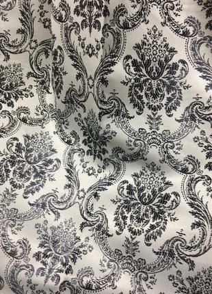 Портьерная ткань для штор жаккард черно-белого цвета с коронкой2 фото