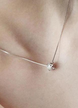 Тоненькая короткая цепочка с кулоном корона с камнями, серебряное покрытие 925 пробы