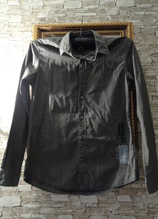 Чоловіча стильна сорочка.