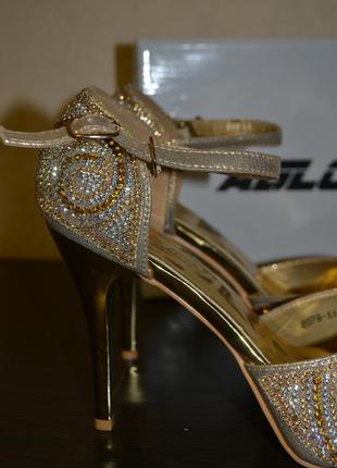 Распродажа! золотые открытые туфли-босоножки в камнях на каблуке от abloom (италия)2 фото