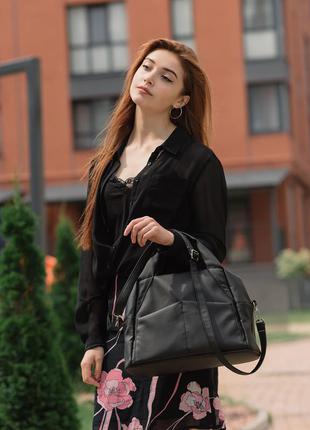 Женская спортивная черная сумка,  вместительная, удобная3 фото