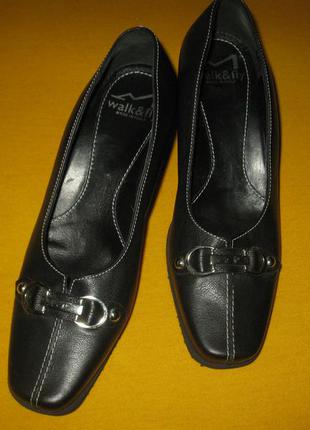 Новые итальянские брендовые walk&fly из натуральной кожи туфли .размер371 фото
