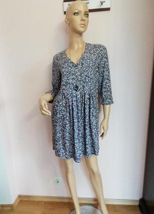 Стильне фірмове віскозне сукні/m/brend laura ashley