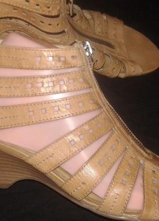 37.5-24.5 кожа caprise