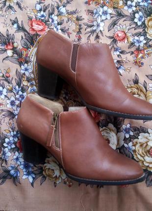 Ортопедичні шкіряні ботильйони черевики vionic