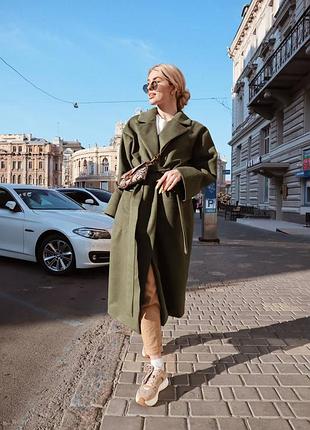 Стильне пальто на підкладці ручної роботи