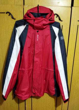 Водонепроникна куртка з капюшоном