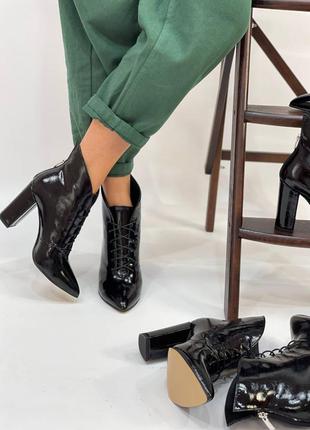 Лаковані ботильйони шкіряні демі кожаные ботинки