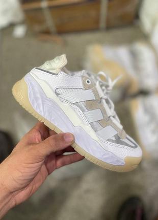 Кросівки жіночі adidas niteball