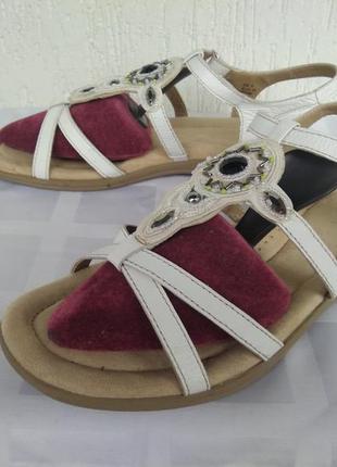 Босоніжки кожанние clarks р. 38.5-39