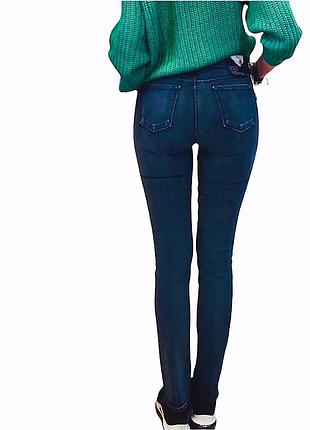 Прямі джинси j brand