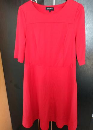 Красное яркое платье