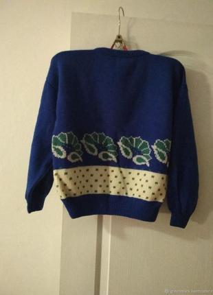 Пуловер з вишивкою5 фото
