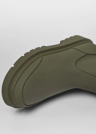 Високі демісезонні чоботи zara