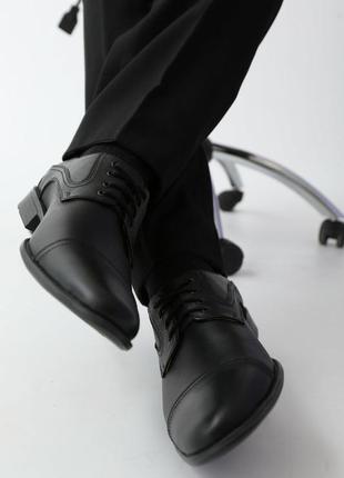 Чоловічі класичні шкіряні чорні туфлі5 фото