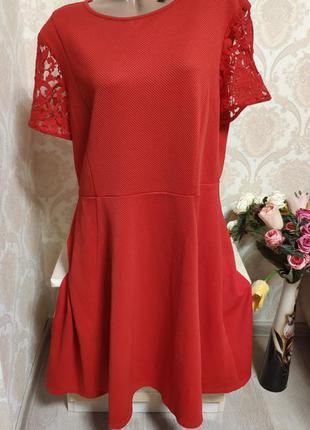 Стильне плаття, яскраве ,класне