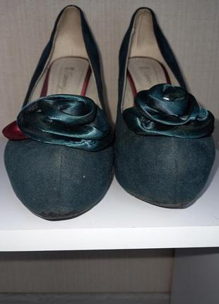 Текстильные туфли с цветами5 фото