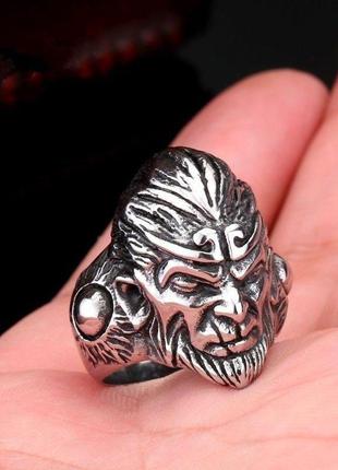 Брутальный хромовый мужской перстень с монстром из лесу хозяин леса 14155 под серебро с чернением