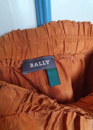 Классные шелковые  шорты -юбка от bally2 фото