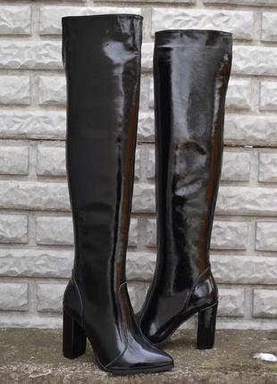 Ботфорты из натуральной кожи, лакированные, с острым носком на высоком каблуке 9см