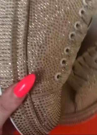 Бомбезні кросівки,в стразами сваровські, люкс якість, розмір 36.