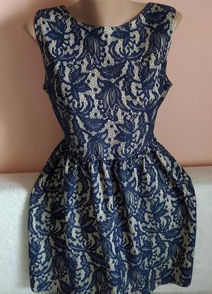 Стан нового!дуже гарне плаття, вказано р. 14.