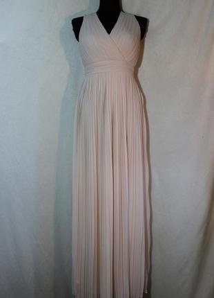 Красивое нюдовое плиссированное платье tfnc london2 фото