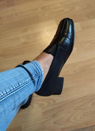 Немецкий бренд,роскошные,стильные,кожаные туфли,туфельки,на широкую ножку,широкий низкий каблук4 фото