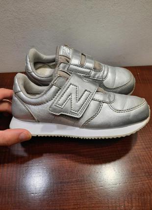 Кросівки new balance