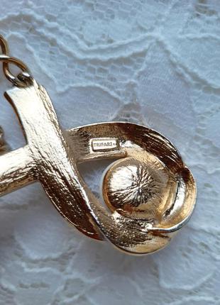 Trifari винтажное колье цепочка намисто трифари золотого тона кулон маркировка маркирован эмаль3 фото