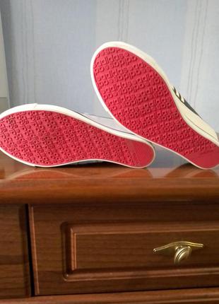 Кроссовки, сникерсы, кеды adidas neo.