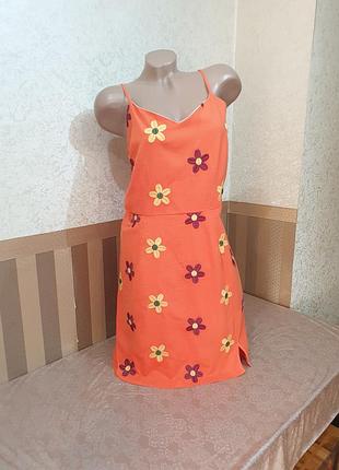 Платье с вышивкой. 2