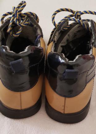 Взуття на дівчинку 4