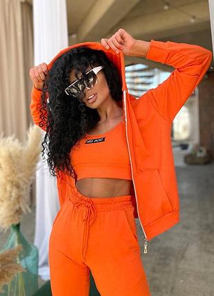 Стильный костюм 3-ка