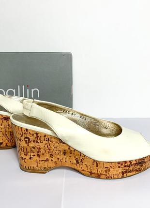 Ballin италия. оригинал. люксовые лаковые босоножки на пробковой платформе