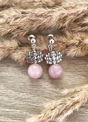 Сережки з лотосом та натуральним камінням кварцу