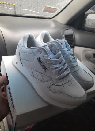 Женские кроссовки reebok