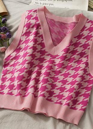 Трендова жилетка з принтом рожева каламутна модна стильна вязана