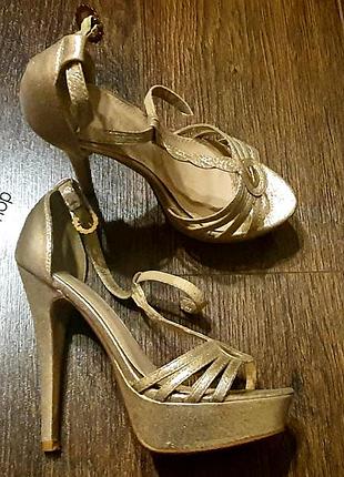 Женские туфли на высоком каблуке vivien