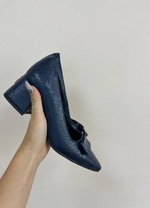 Эксклюзивные туфли лодочки синие натуральная итальянская кожа рептилия2 фото