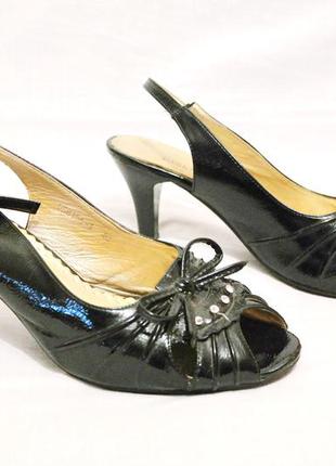 Босоножки чёрные лаковые на каблуке открытый носок летние кожа искусственная женские2 фото