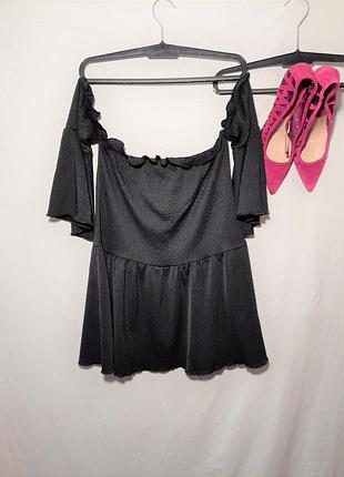 Святкова вечірня блуза з відкритими плечима і пишним рукавом