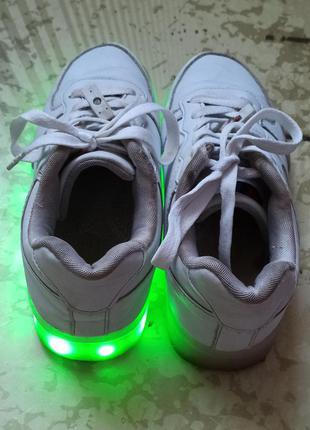Led кросівки3 фото