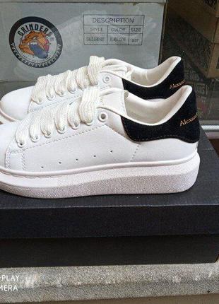 Класні кросівки якість топ