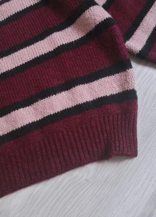Бордовый базовый тёплый свитер в полоску7 фото
