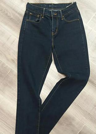 Levi's джинсы класика 25 р.