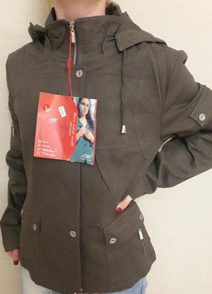Женская куртка/ветровка с капюшоном, коттон на подкладке, наш р.441 фото