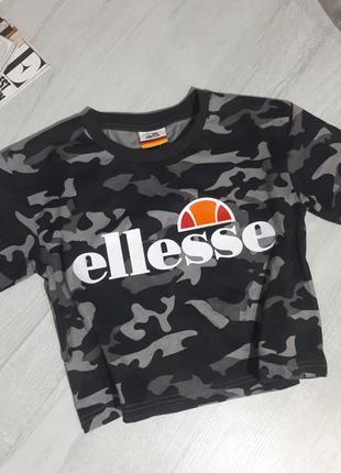 Топ ellesse кроп-топ мілітарі/футболка. топ ellesse. оригінал ellesse