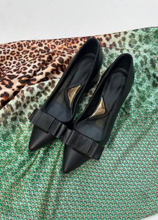 Эксклюзивные туфли лодочки итальянская кожа чёрные женские8 фото